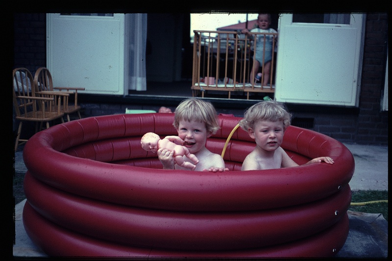 10.Delft jun 1966 Brigitte,Marion,Peter.JPG